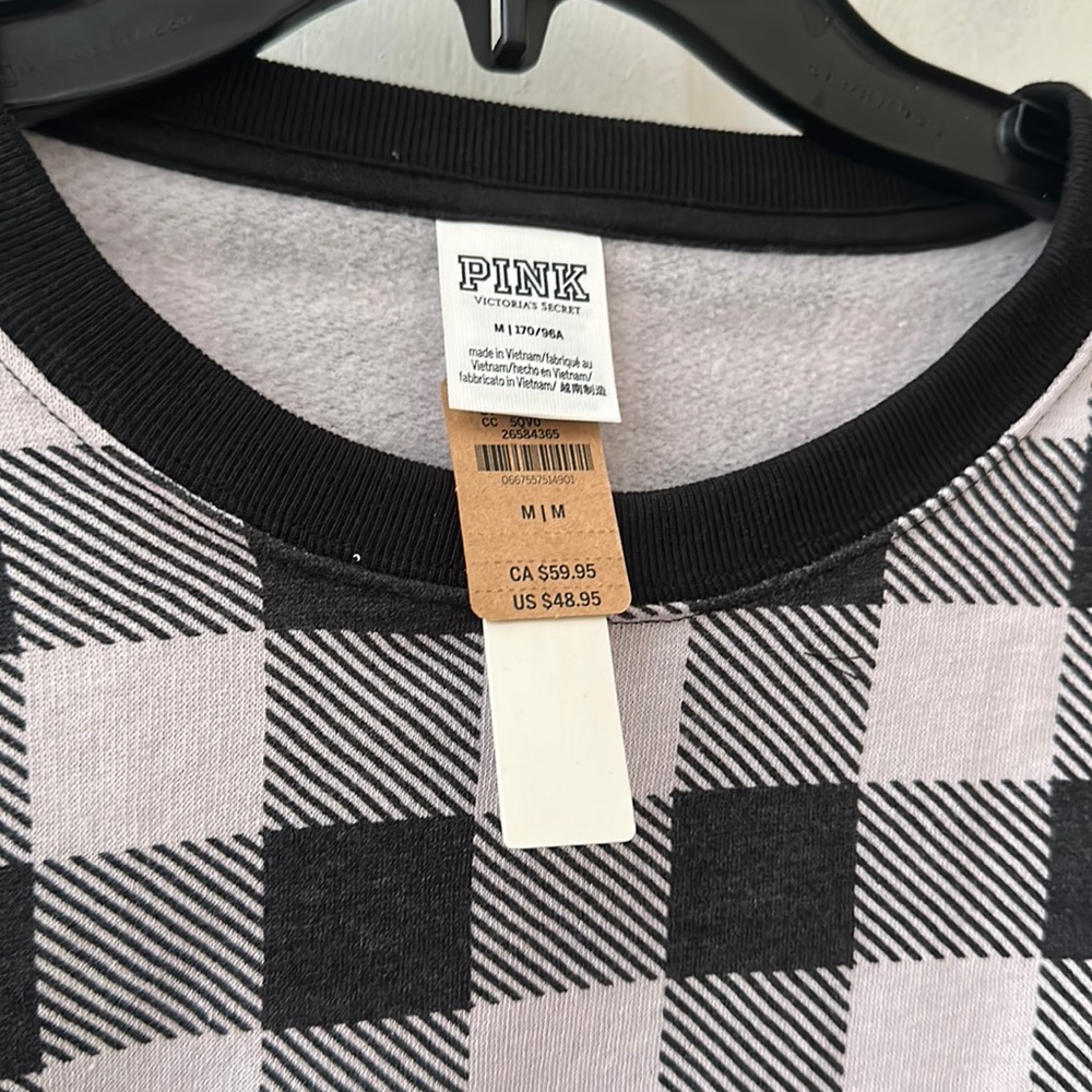 VICTORIA’S SECRET PINK LILAC/BLACK CHECKERED/PLAID CREWNECK SWEATSHIRT:NWT: SZ M - Picture 2 of 3